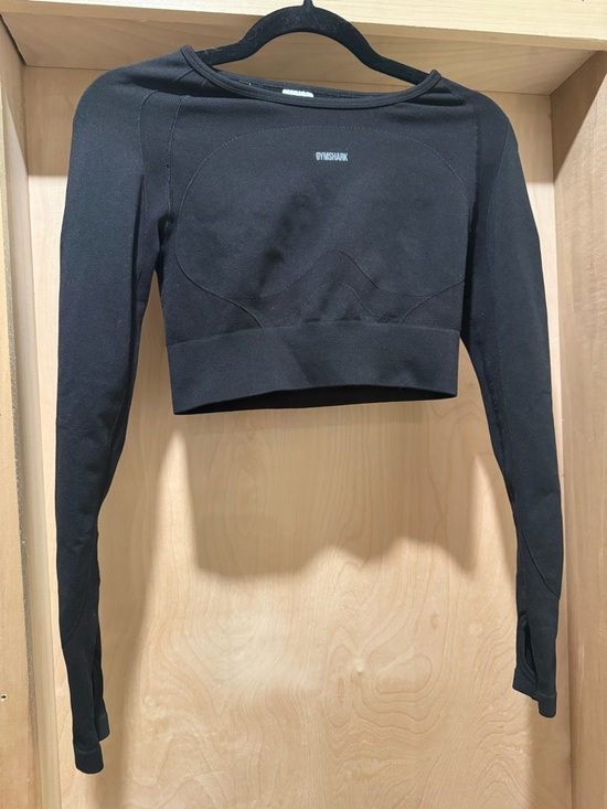 Gymshark Tops - Gymshark Black Long Sleeve Cropped Performance Top